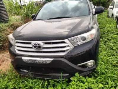 TOYOTA Highlander