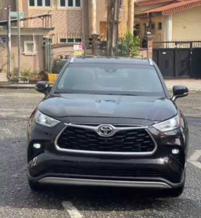 TOYOTA Highlander