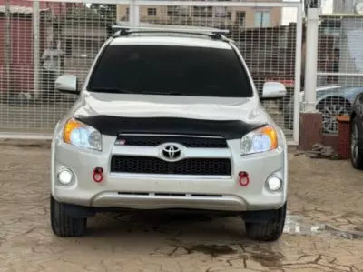 TOYOTA RAV 4