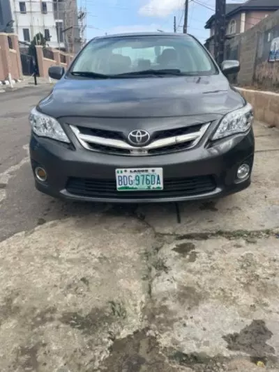 TOYOTA Corolla