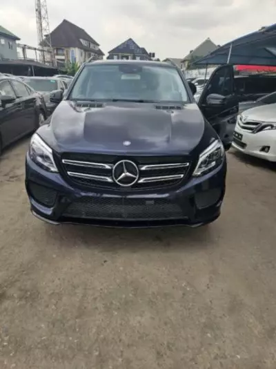 Mercedes-Benz GLE 400
