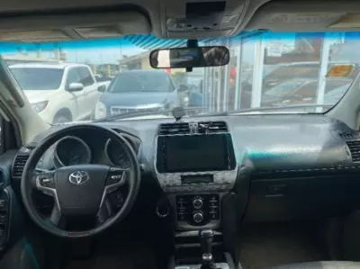 Toyota Landcruiser Prado