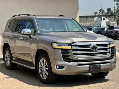 Toyota LAND CRUISER 300 LC300