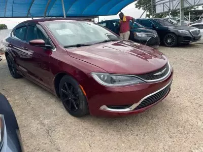 Chrysler 200