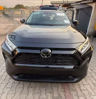 TOYOTA RAV 4