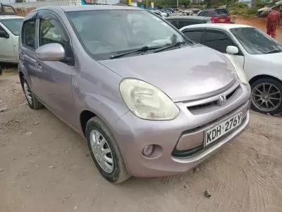 TOYOTA Passo