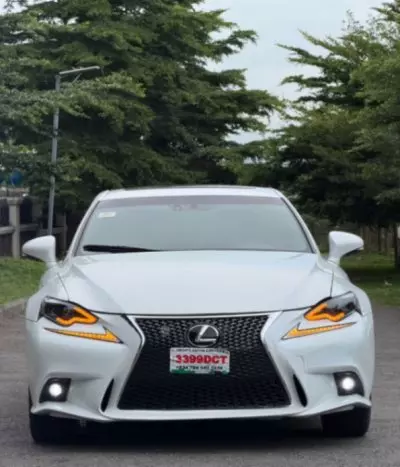 Lexus IS