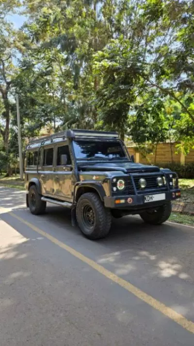 Land Rover Defender