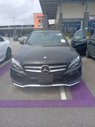 Mercedes-Benz C400