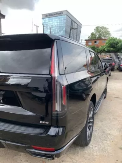 Cadillac Escalade ESV