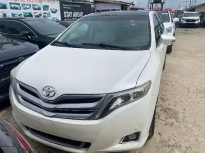 TOYOTA Venza