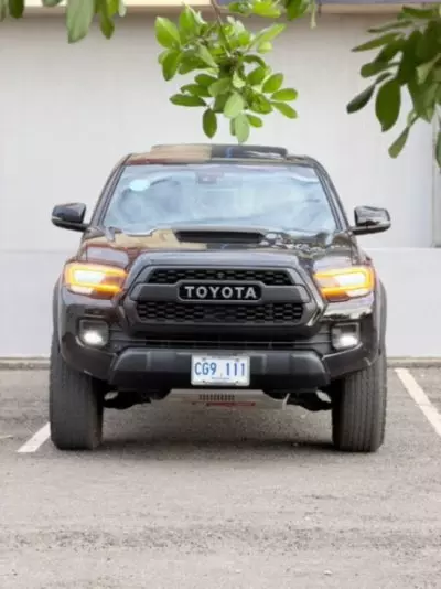 TOYOTA Tacoma