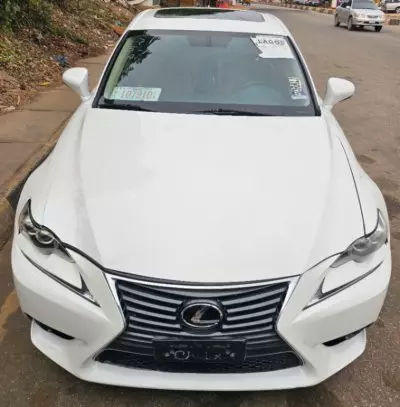 Lexus IS