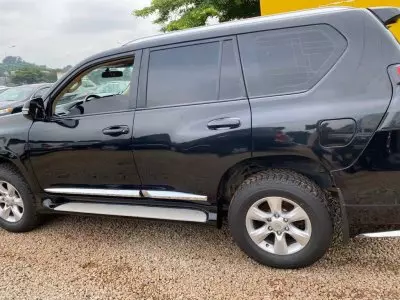 TOYOTA Landcruiser Prado