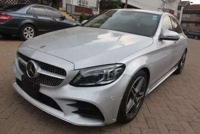 Mercedes-Benz C200