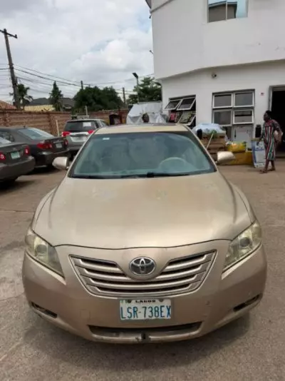 TOYOTA Camry