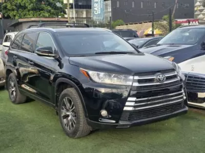 TOYOTA Highlander