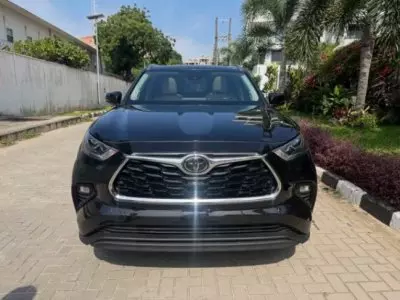 TOYOTA Highlander