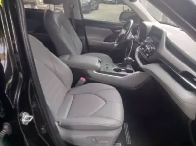 Toyota Fielder hybrid 