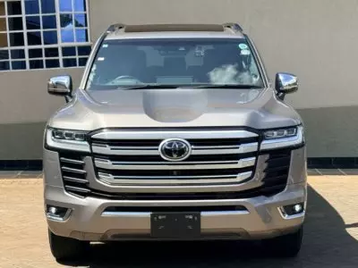 Toyota LAND CRUISER 300 LC300