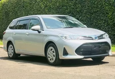 Toyota Fielder hybrid 