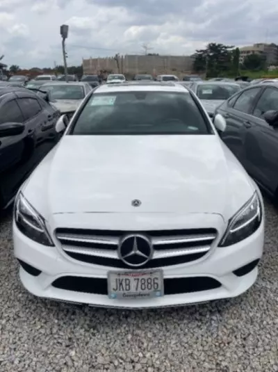 Mercedes-Benz C 300