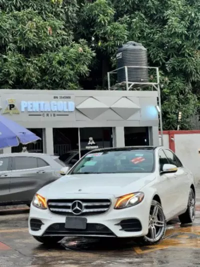 Mercedes-Benz E 300