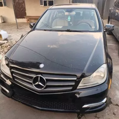 Mercedes-Benz C 300