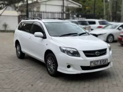 TOYOTA Fielder