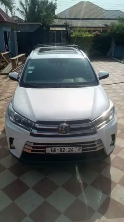TOYOTA Highlander
