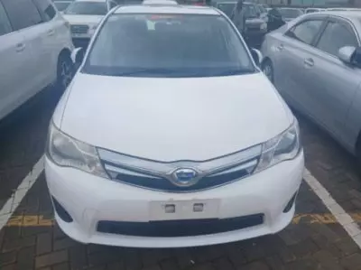 Toyota Fielder hybrid 