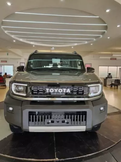 TOYOTA FJ Cruiser