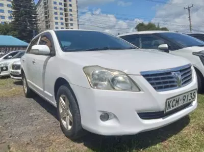 TOYOTA Premio 