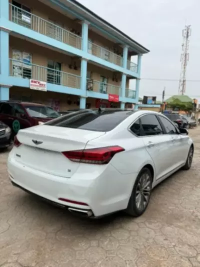 Hyundai Genesis