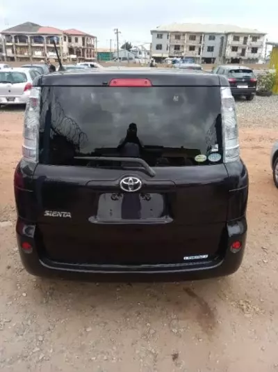 Toyota Sienta