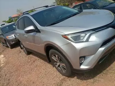 TOYOTA RAV 4