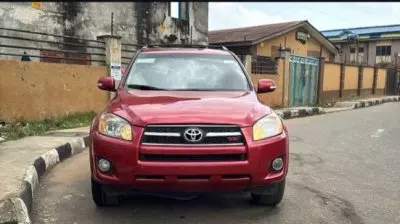 TOYOTA RAV 4