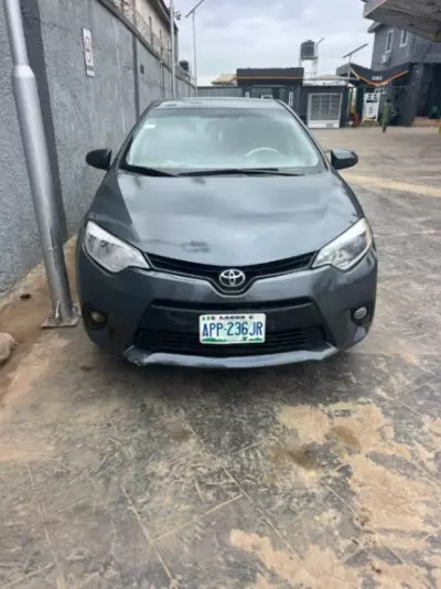 TOYOTA Corolla