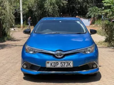 TOYOTA Auris
