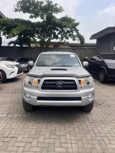 Toyota Tacoma