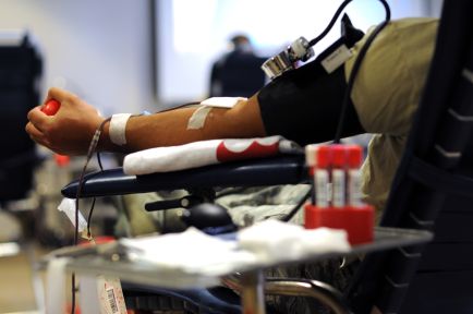 Donating blood benefits the donor as well as the person who receives the donation. (Wikimedia Creative Commons)