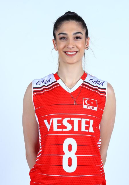 Photo of Yasemin Güveli