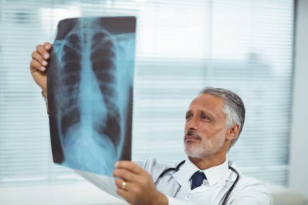 PROPER SEQUENCE FOR HANDLING X-RAY FILMS SAFELY