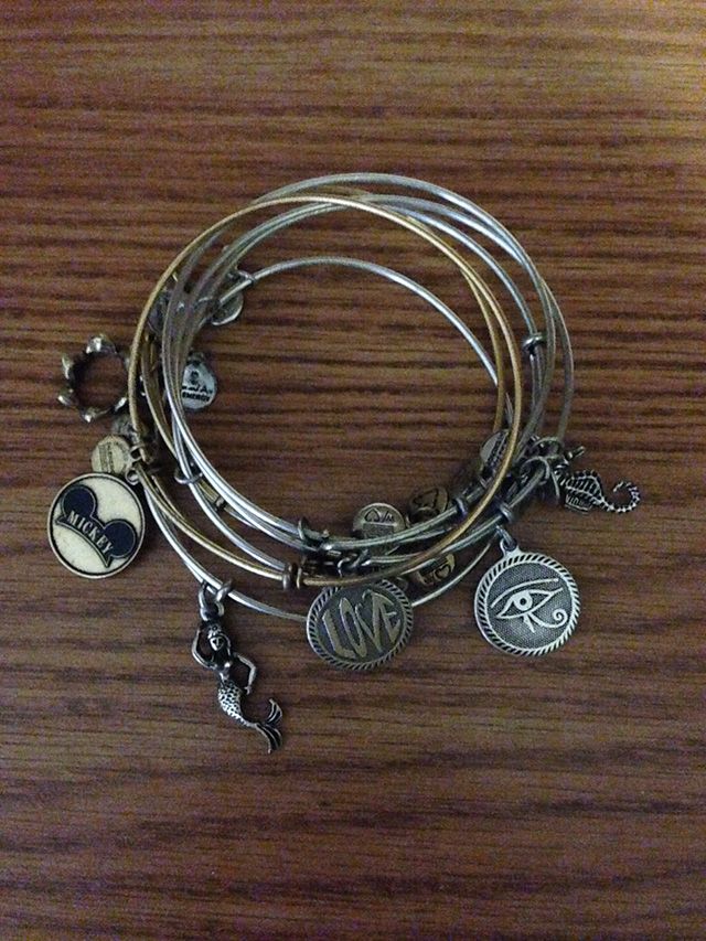 The bracelets that give back–Alex and Ani - Loquitur