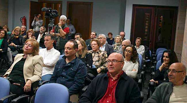 publico-de-la-conferencia-de-marino-alduan-guerra