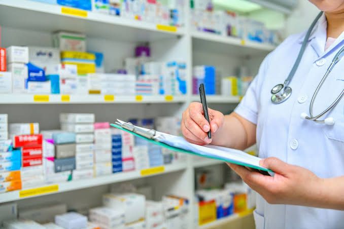 BIOTRANSFORMATION OF DRUGS: IMPLICATIONS FOR PHARMACOKINETICS AND DRUG DEVELOPMENT BIOTRANSFORMATION OF DRUGS: IMPLICATIONS FOR PHARMACOKINETICS AND DRUG DEVELOPMENT