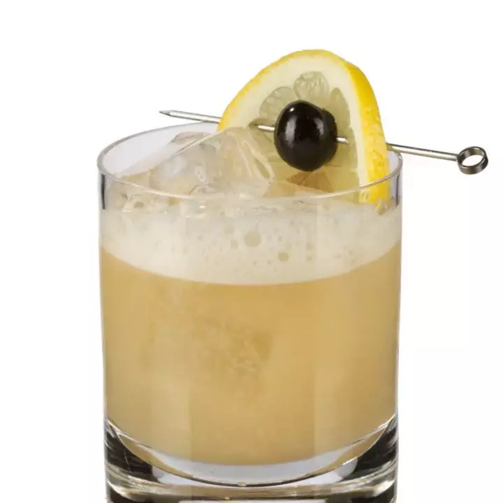 Whiskey Sour (no added sugar & low-calorie)