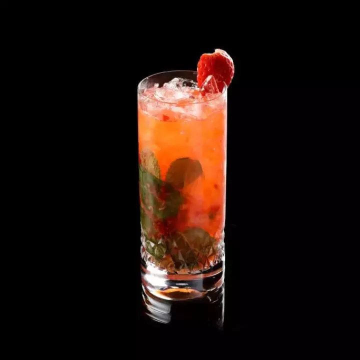 Strawberry & Balsamic Mojito