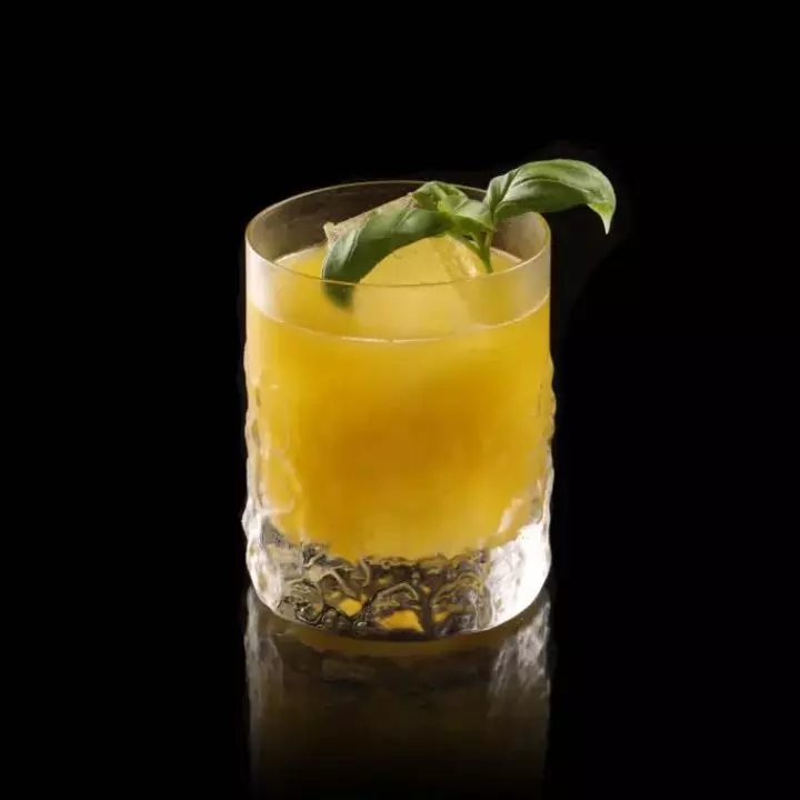 Mango Basil Smash