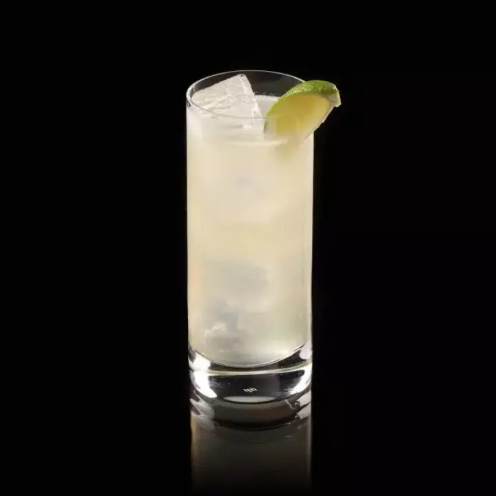 Pear & Vanilla Rickey